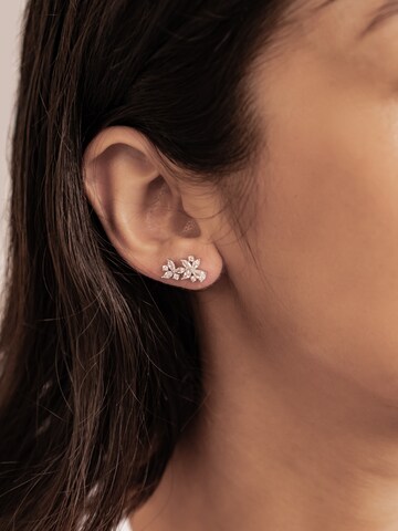 Hey Happiness Earrings 'Marquise Flower' in Silver