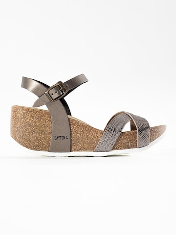 Bayton - Sandalias con hebilla 'Venus' en gris