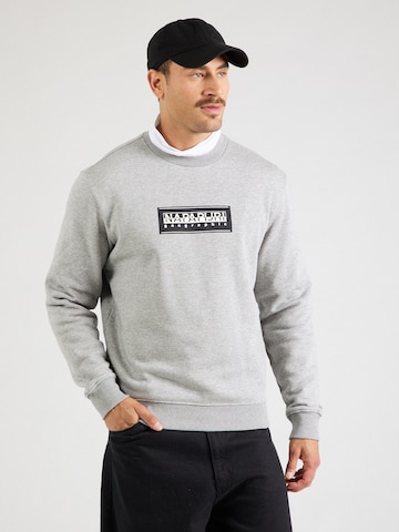 NAPAPIJRI Sweatshirt 'B-BOX' i grå: forside