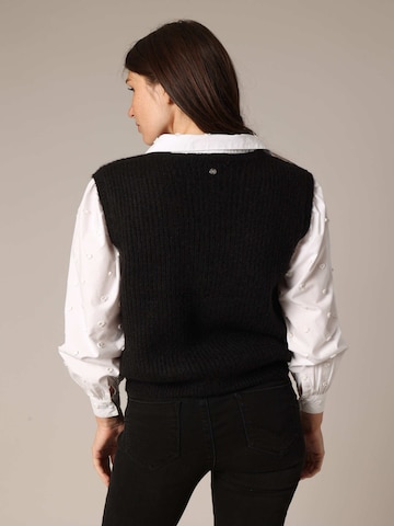 Deeluxe Pullover 'PIA' in Schwarz