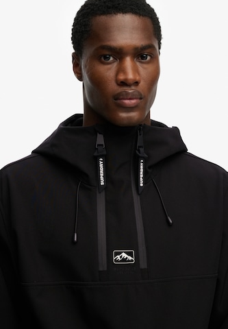 Veste de sport Superdry en noir
