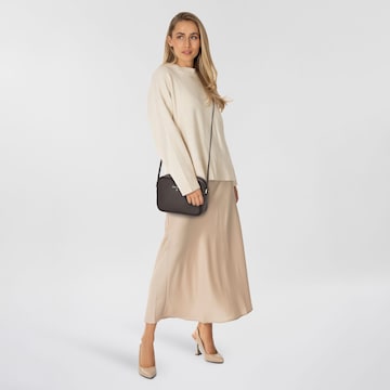 PATRIZIA PEPE Schoudertas in Bruin