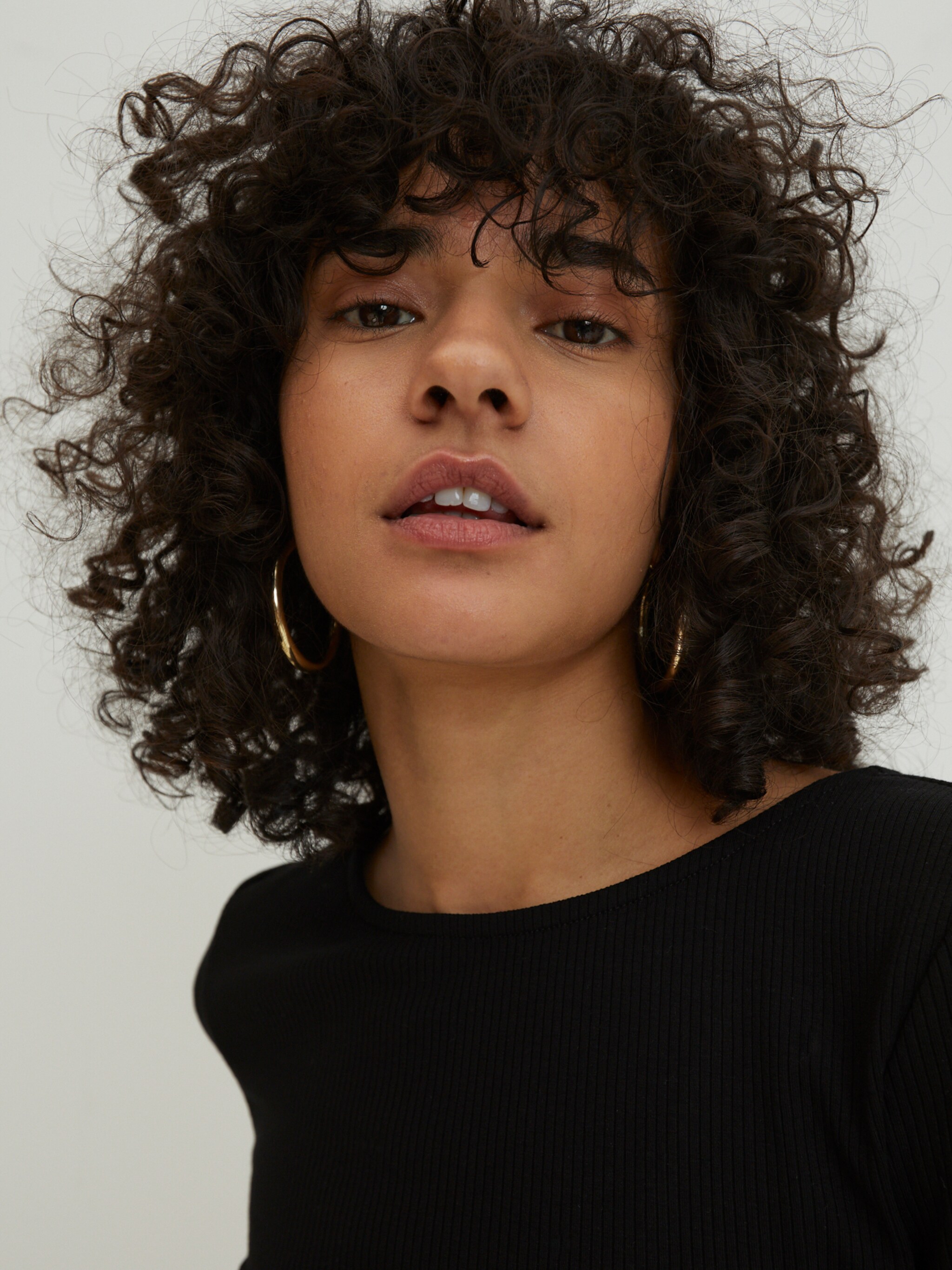 EDITED Producten Shirt 'River' Zwart