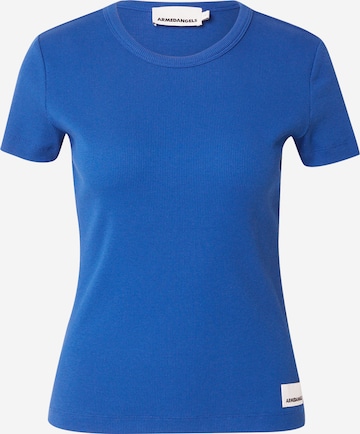 Tricou 'KARDAA' de la ARMEDANGELS pe albastru: față