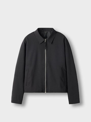 Burocs Between-Season Jacket in Black: front