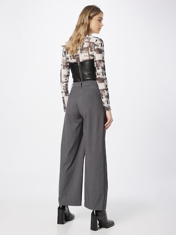 Wide Leg Pantalon à pince 'Hazel' WEEKDAY en gris