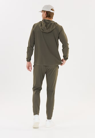 Virtus Tapered Hose 'Alonso V2' in Grün