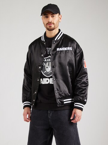 NEW ERA Overgangsjakke i sort