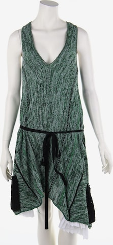 AKEP Dress in XS in Green: front