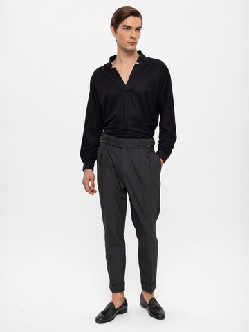 Antioch Regular Hose in Grau