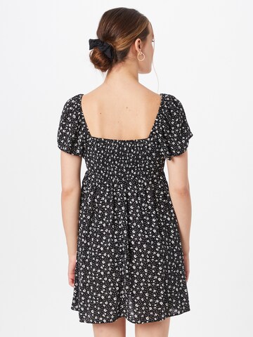 Rochie de la American Eagle pe negru