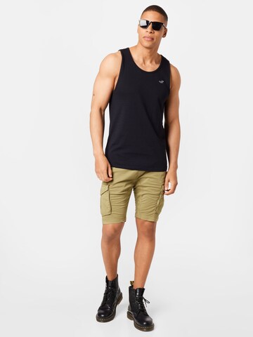 ALPHA INDUSTRIES Regular Shorts in Grün