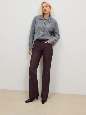 Flared Pantaloni con piega frontale di Next in rosso