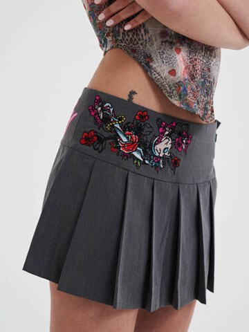 Fustă de la Ed Hardy pe gri