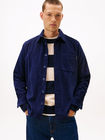 TOMMY HILFIGER Демисезонная куртка в Синий: спереди
