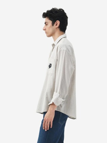 Giesto Comfort fit Button Up Shirt in Beige: front