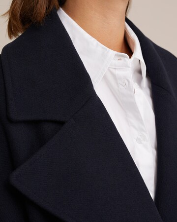 WE Fashion Between-seasons coat in Blue