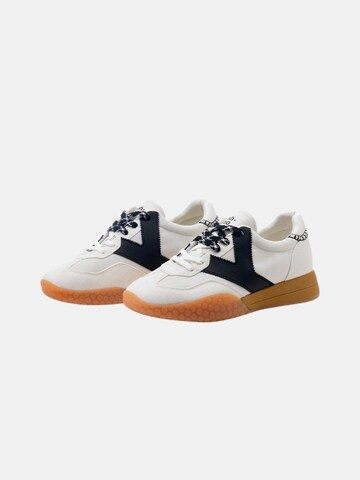 Scarpa stringata di KEH NOO in bianco