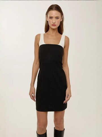 Hiccup Dress in Black: front