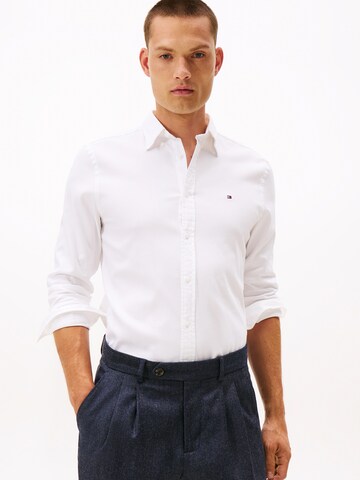 Regular fit Camicia di TOMMY HILFIGER in bianco: frontale