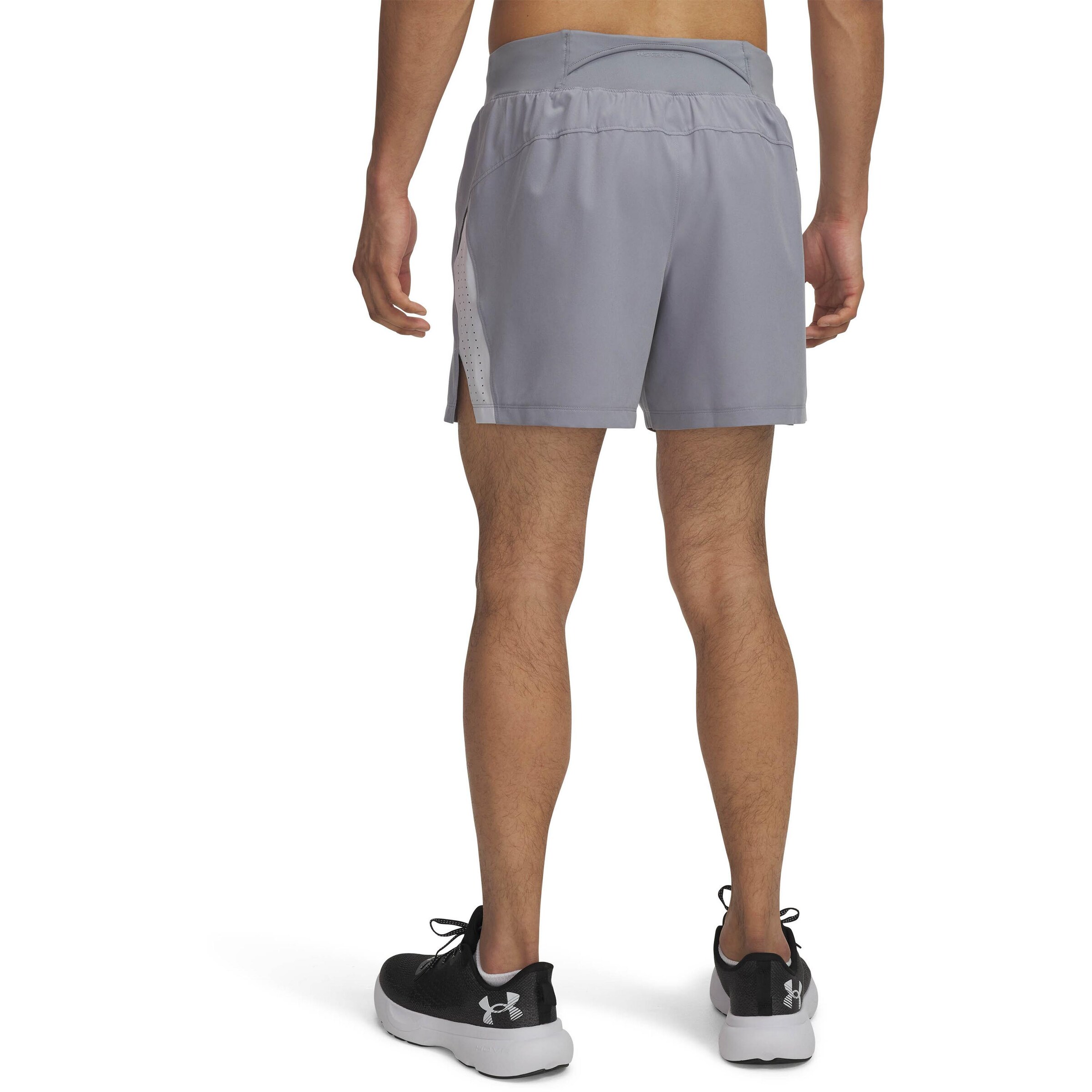 UNDER ARMOUR Regular Sportshorts 'Launch Elite' in Grau