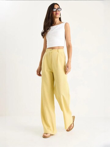 Wide Leg Pantalon à pince Bianco Lucci en jaune