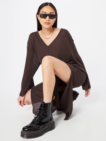 Monki Knitted dress in Brown