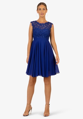 Rochie de cocktail de la Kraimod pe albastru