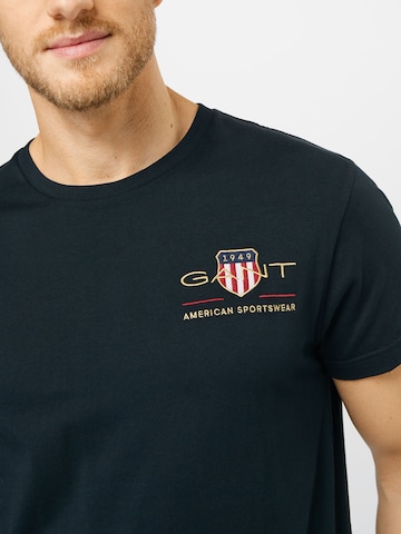 Coupe regular T-Shirt GANT en noir