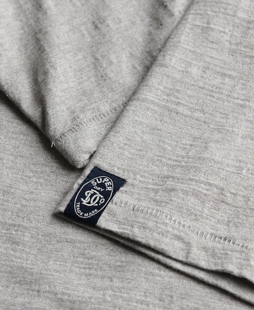 T-Shirt 'The Merchant Store' Superdry en gris