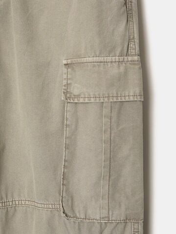 Loosefit Pantalon cargo Pull&Bear en gris