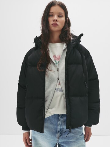 Veste d’hiver Pull&Bear en noir : devant