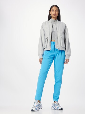 Coupe slim Pantalon 'KATE' ICHI en bleu