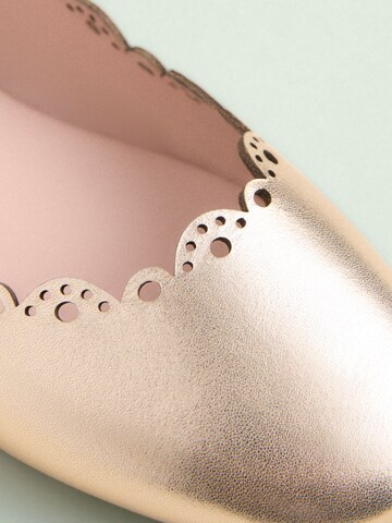 Next Strap ballerina 'Elfie' in Gold