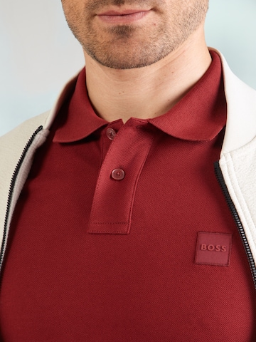 BOSSMajica 'Passenger' - crvena boja
