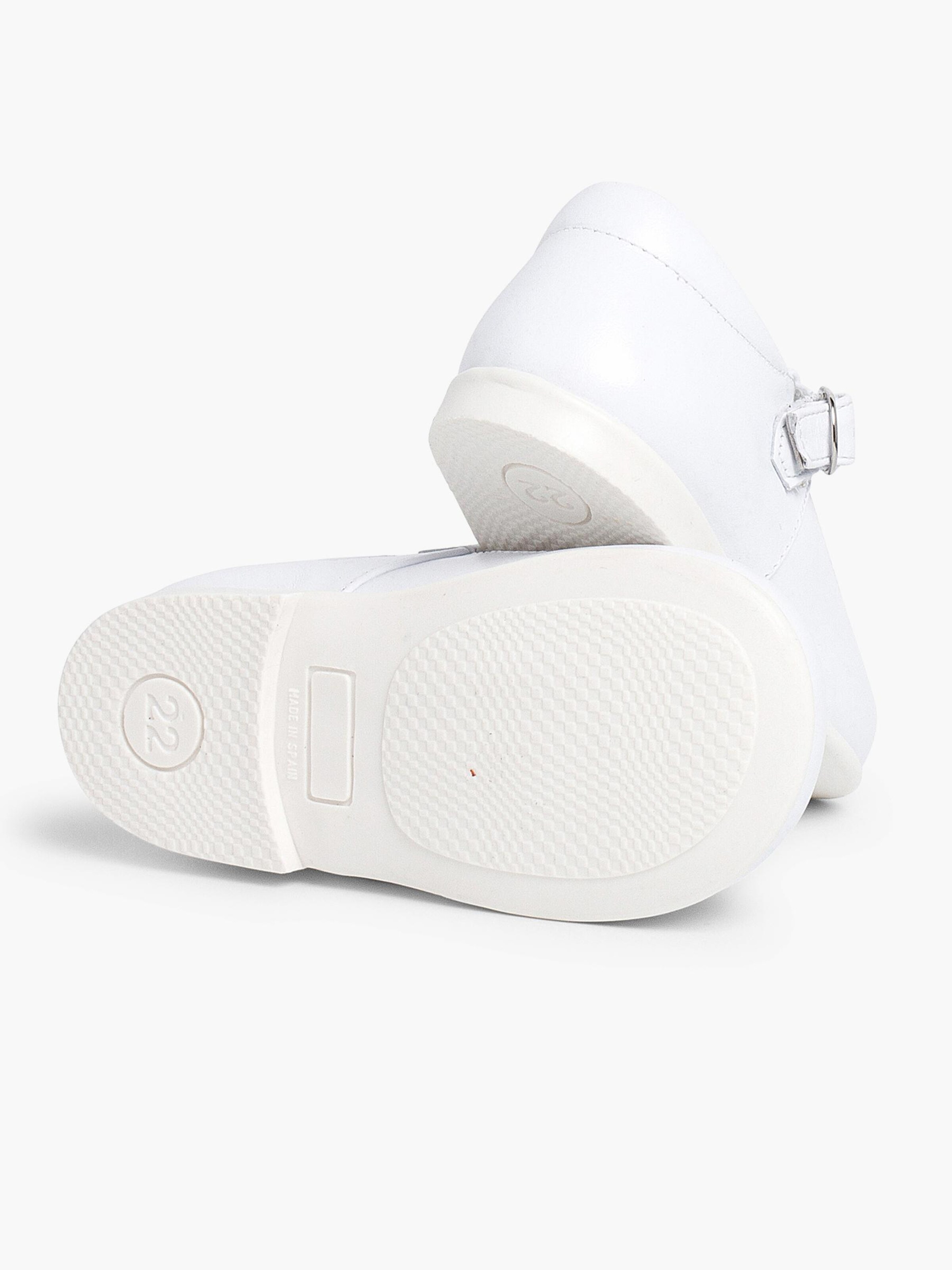 Chaussure basse Pisamonas en blanc