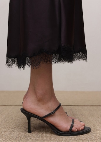 MANGO Pantolette in Braun