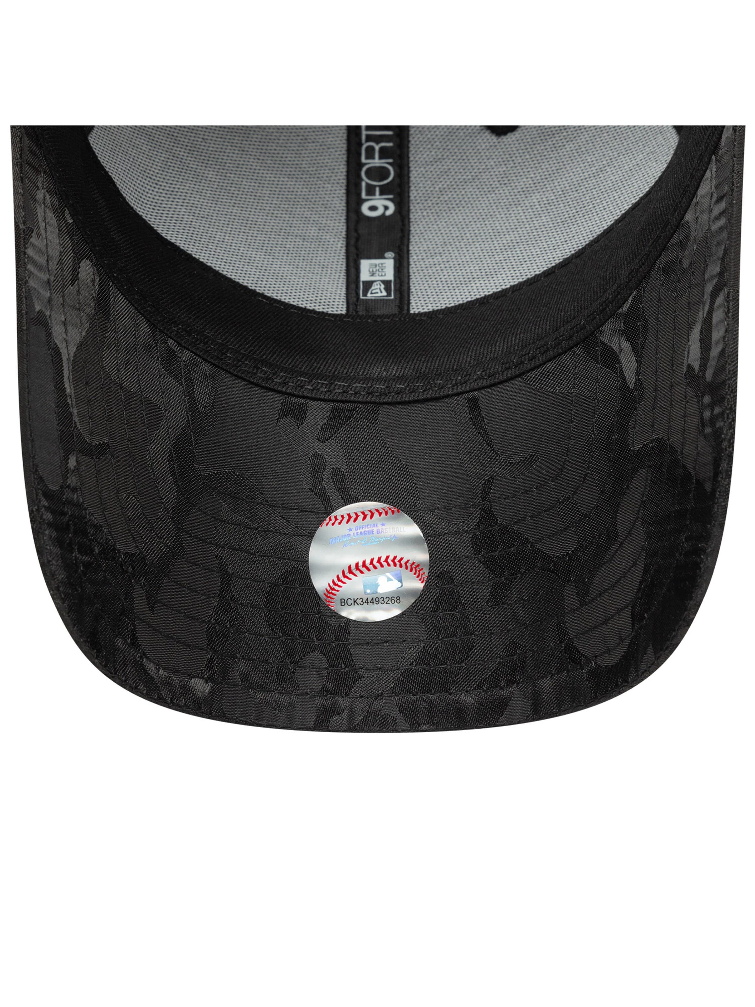 NEW ERA Sports cap '9FORTY New York Yankees MLB Camo Flawless Pin' in Black