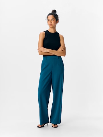 OBJECTWide Leg/ Široke nogavice Chino hlače 'OBJLisa' - zelena boja