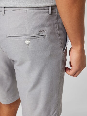 BOSS Normální Chino kalhoty – šedá