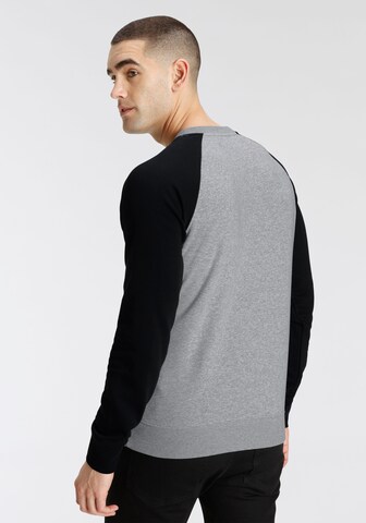 QUIKSILVER Sweatshirt in Grey