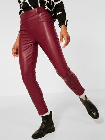 STREET ONE Skinny Broek in Rood: voorkant