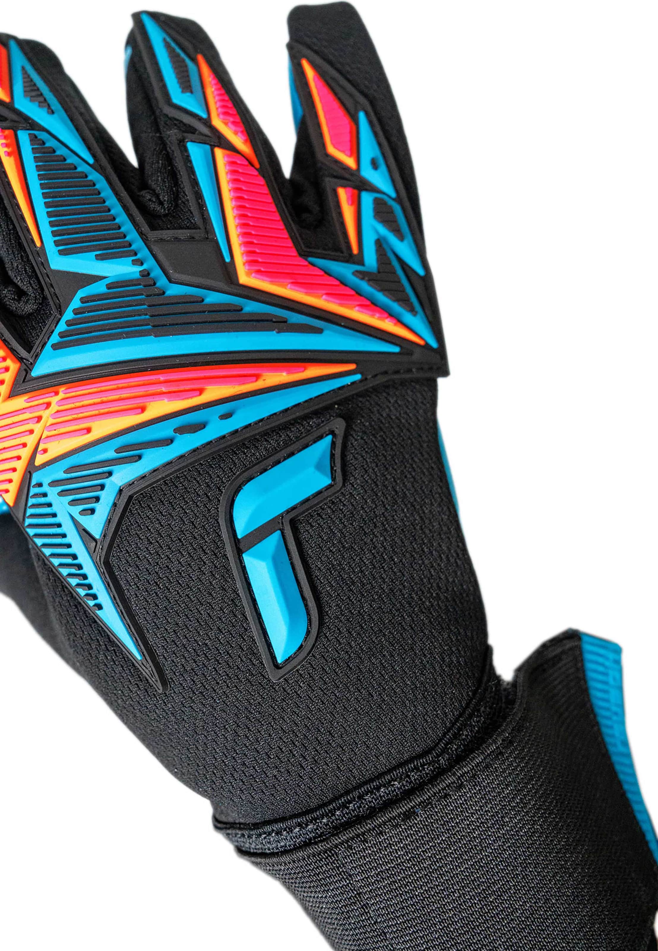 REUSCH Sports gloves 'Attrakt Freegel Aqua' in Black