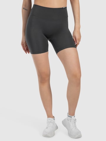 Smilodox Slimfit Shorts ' Darbie ' in Grau: Vorderseite