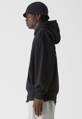 Lost Youth Sweatshirt 'Youth' in Schwarz