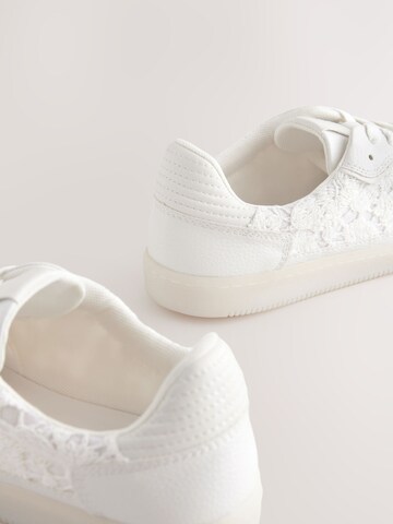 Next Низкие кроссовки 'Forever Comfort' в Белый