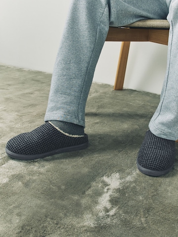 Next Hausschuh in Grau