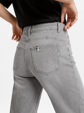 Liu Jo Regular Jeans ' Good Flare ' in Grau
