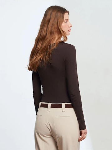 Maglietta di Dilvin in marrone