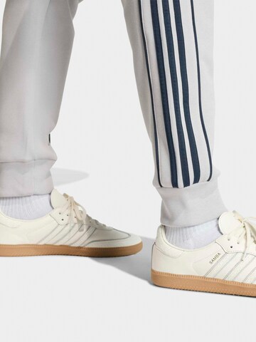 ADIDAS ORIGINALS Regular Workout Pants in Grey
